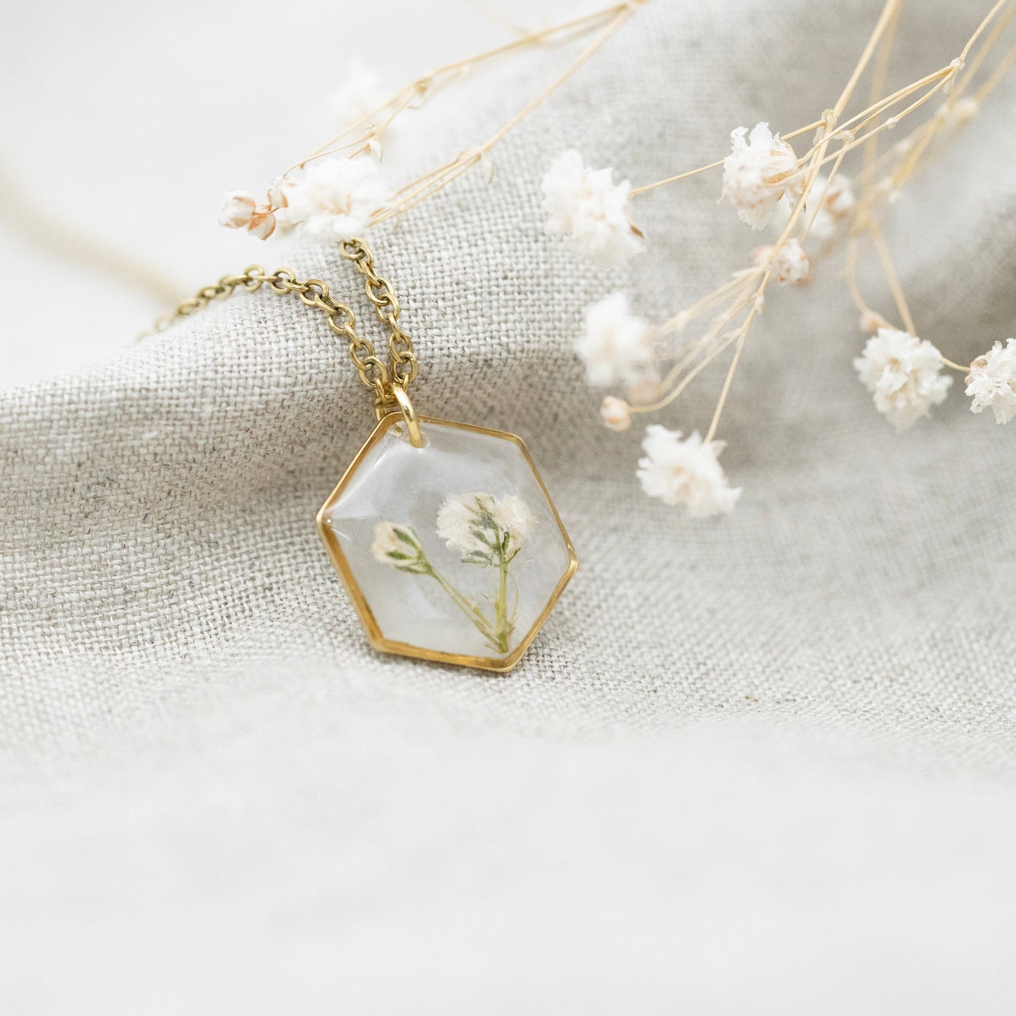 Halskette Schleierkraut transparent | Hexagon