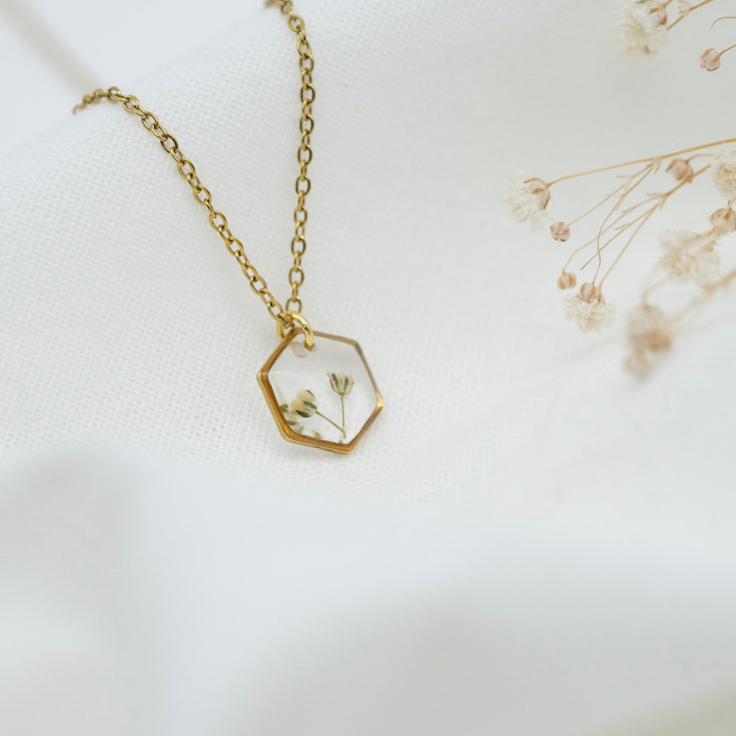 Halskette Schleierkraut transparent | Hexagon